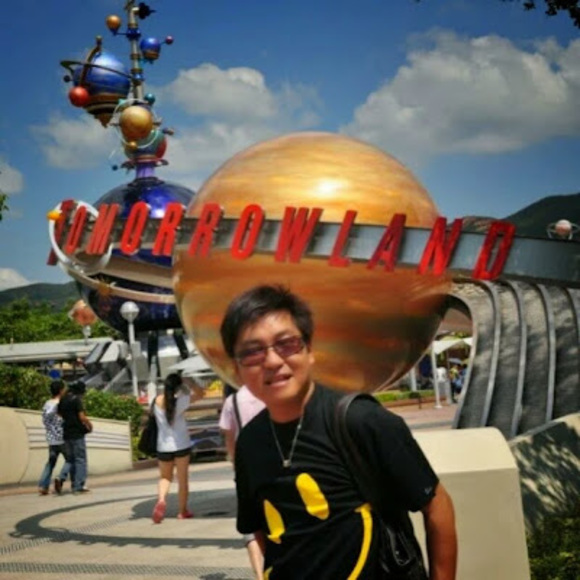 Meet your Posher, Chris - Picture 1 of 1